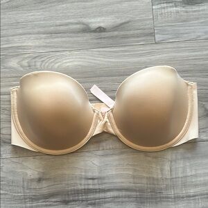 3/$25 ITEM - VICTORIAS SECRET 36D Cream Strapless Bra